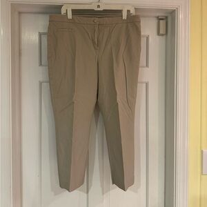 3/$40 Alfani creamish taupe ankle length stretchy pants size 12